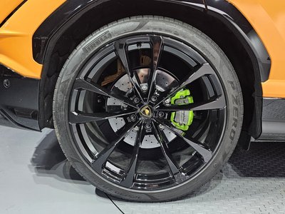 2024 Lamborghini URUS 照片 6