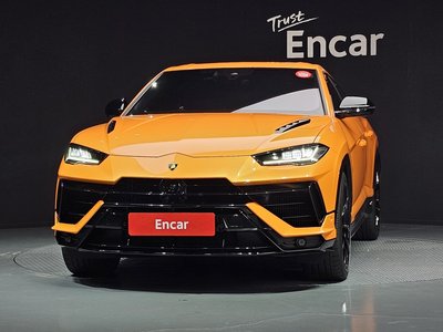 2024 Lamborghini URUS 照片 2