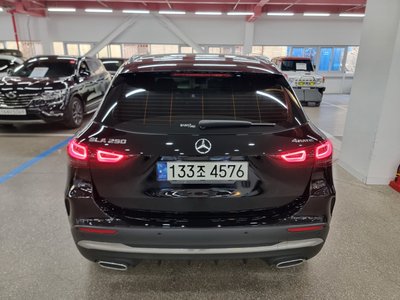 MERCEDES-BENZ GLA - 6