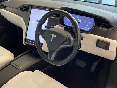 2018 Tesla MODEL X 缩略图 32