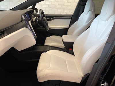 2018 Tesla MODEL X 缩略图 38