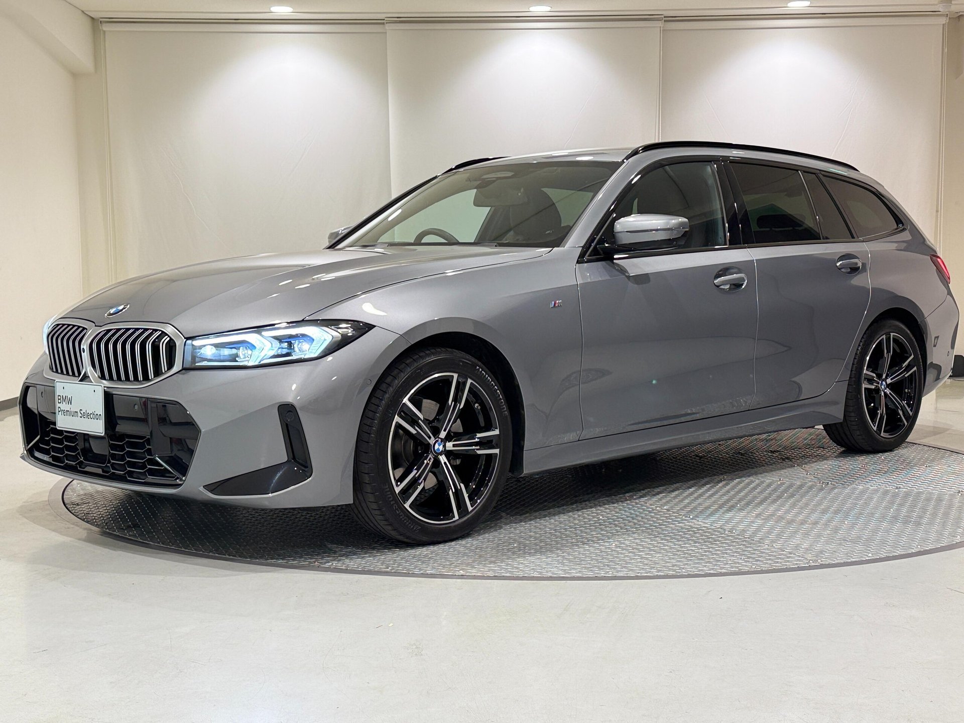 BMW 3 SERIES TOURING - View 1