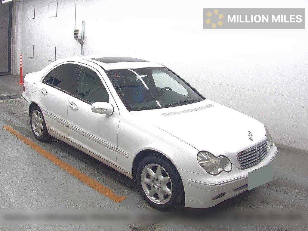 MERCEDES-BENZ C-CLASS - View 1