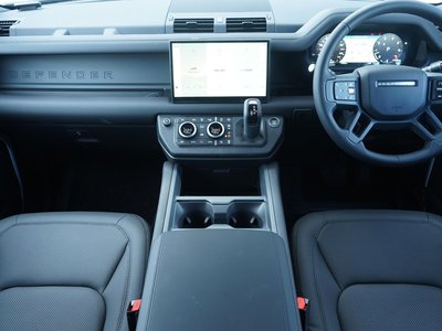 LAND ROVER DEFENDER - 5