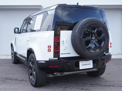 LAND ROVER DEFENDER - 2