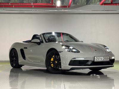 PORSCHE 718 BOXSTER