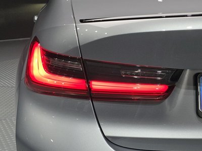 صورة 10 لـ 2025 BMW 3 SERIES