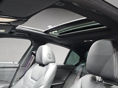 2025 BMW 3 SERIES — миниатюра 24