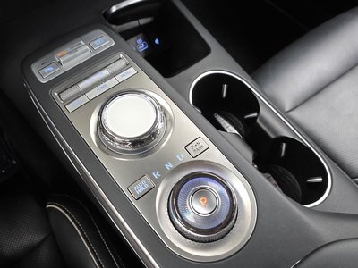 2022 Genesis ELECTRIFIED GV70 — миниатюра 12