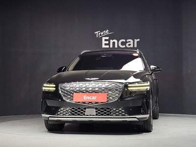 2022 Genesis ELECTRIFIED GV70 photo 2