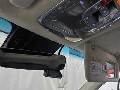 2022 Genesis ELECTRIFIED GV70 — миниатюра 32