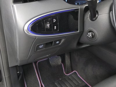 2022 Genesis ELECTRIFIED GV70 — миниатюра 33