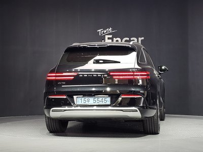 2022 Genesis ELECTRIFIED GV70 photo 4