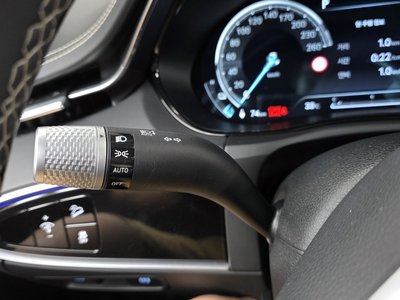 2022 Genesis ELECTRIFIED GV70 — миниатюра 34