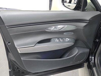 2022 Genesis ELECTRIFIED GV70 — миниатюра 14