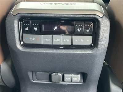 2025 Toyota LAND CRUISER 250 — миниатюра 20