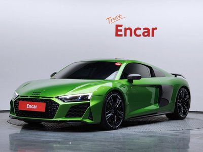 AUDI R8 - 1