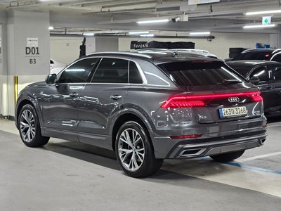 AUDI Q8 - 3