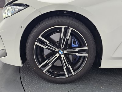 2026 BMW 3 SERIES photo 6