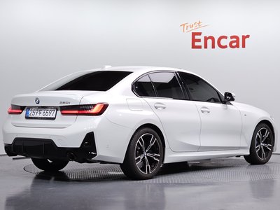 2026 BMW 3 SERIES photo 4