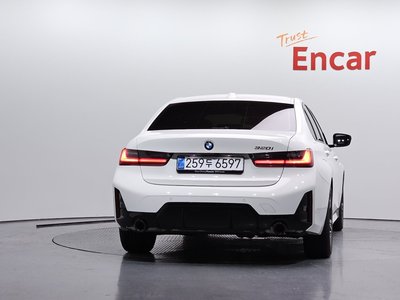 2026 BMW 3 SERIES photo 3