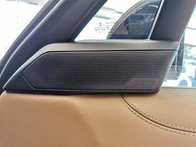 2023 LAND Rover RANGE ROVER — миниатюра 17