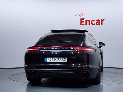 PORSCHE PANAMERA - 3