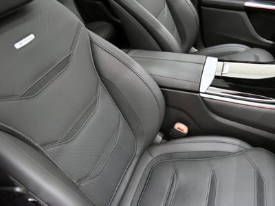 صورة 10 لـ 2024 Mercedes-BENZ GLC AMG