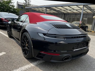 PORSCHE 911 - 4