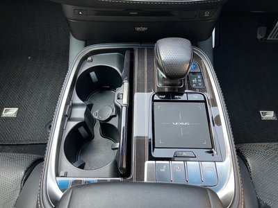 صورة مصغرة 25 لـ 2017 Lexus LS