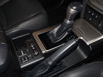 2023 Toyota LAND CRUISER PRADO — миниатюра 14