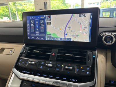 TOYOTA LAND CRUISER 300 - 10