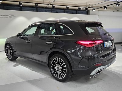 2025 Mercedes-BENZ GLC — фото 2