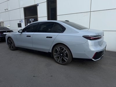 BMW I7 - 4
