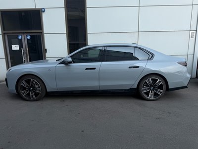 BMW I7 - 7