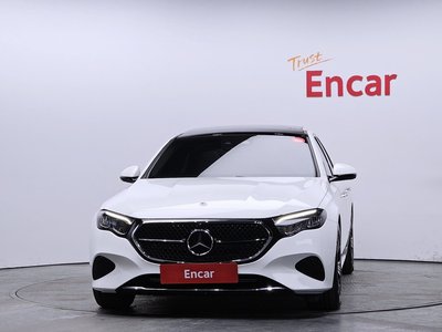 MERCEDES-BENZ E-CLASS - 2