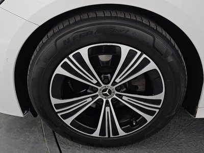 MERCEDES-BENZ E-CLASS - 6