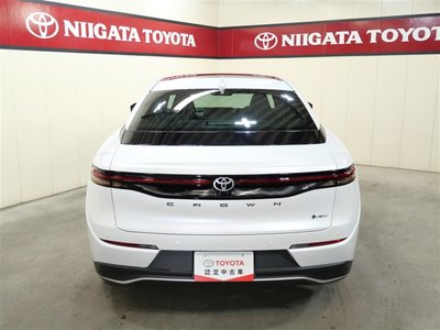 TOYOTA CROWN CROSSOVER - 5