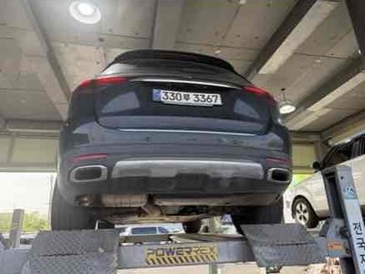 MERCEDES-BENZ GLE-CLASS - 2