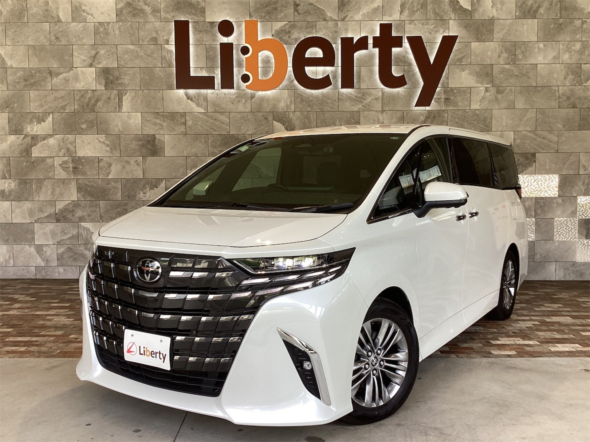 TOYOTA ALPHARD - View 1