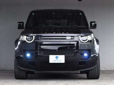 LAND ROVER DEFENDER - 4