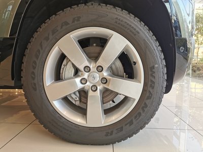 LAND ROVER DEFENDER - 9