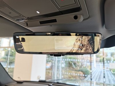 LAND ROVER DEFENDER - 3