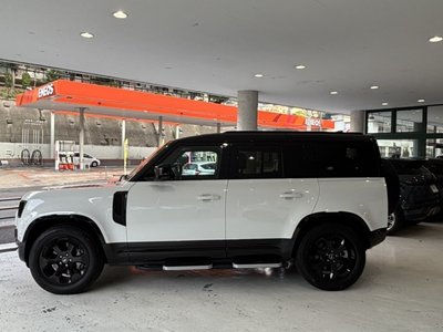 LAND ROVER DEFENDER - 5