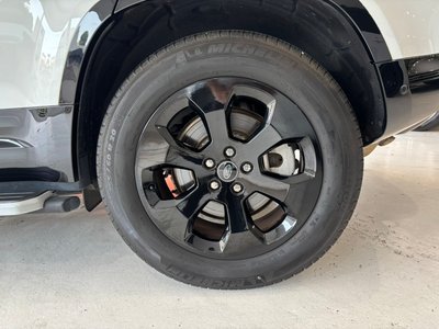 LAND ROVER DEFENDER - 6