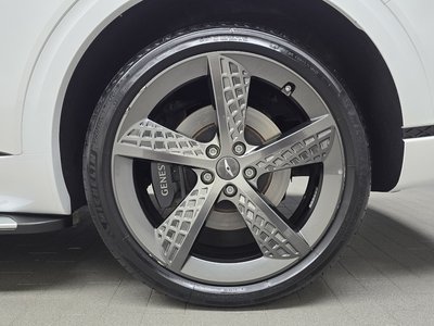 صورة 8 لـ 2023 Genesis GV70
