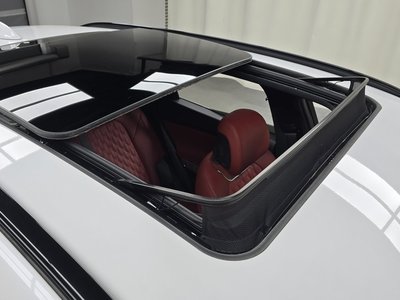 2023 Genesis GV70 thumbnail 28