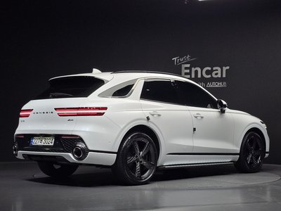 صورة 3 لـ 2023 Genesis GV70