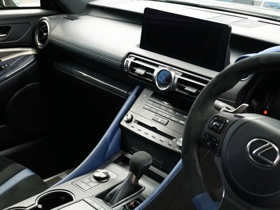 صورة 9 لـ 2023 Lexus RC F