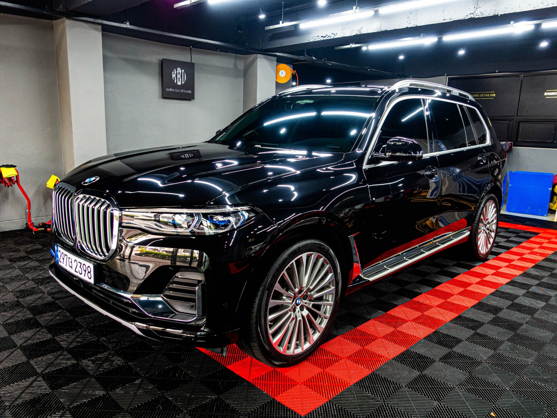 BMW X7 - View 1